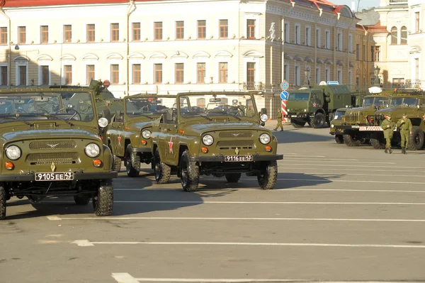 Rosja Sankt Petersburg 2016 Pojazd Wojskowy Uaz Przygotowaniu Parady Zwycięstwa — Zdjęcie stockowe