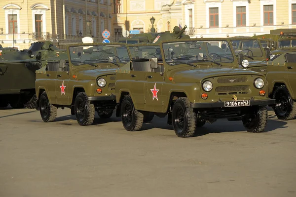 Rusia San Petersburgo 2016 Vehículo Militar Uaz Preparación Para Desfile — Foto de Stock