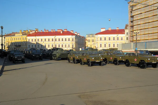 Rusia San Petersburgo 2016 Vehículo Militar Uaz Preparación Para Desfile —  Fotos de Stock