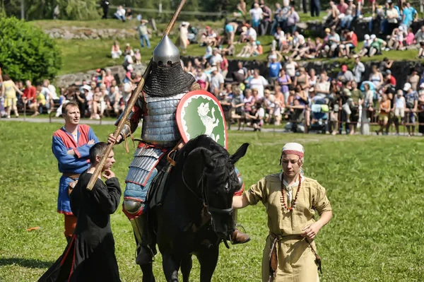 Rusko Petrohrad 2016 Rytíř Koni Vojenské Zbroji Rytířském Turnaji Rekonstrukci — Stock fotografie