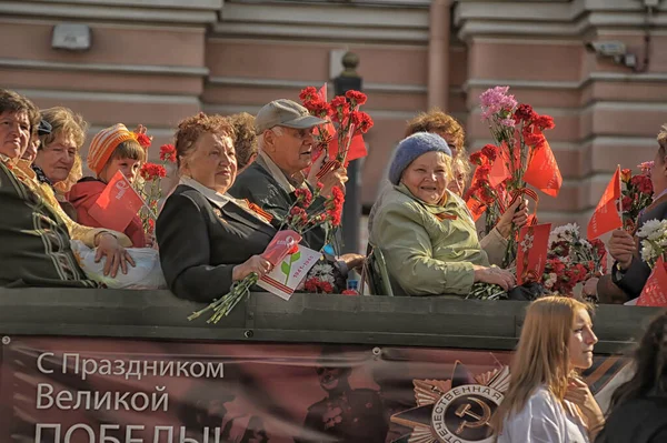 Russia San Pietroburgo 2014 Veterani Soldati Blocco Alla Parata Della — Foto Stock