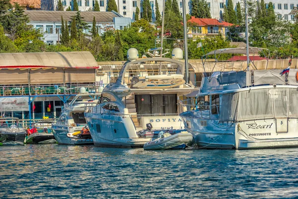 Balaklava Sebastopol Crimea 2020 Vista Barco Pasajeros Bahía Balaklava Sobre — Foto de Stock