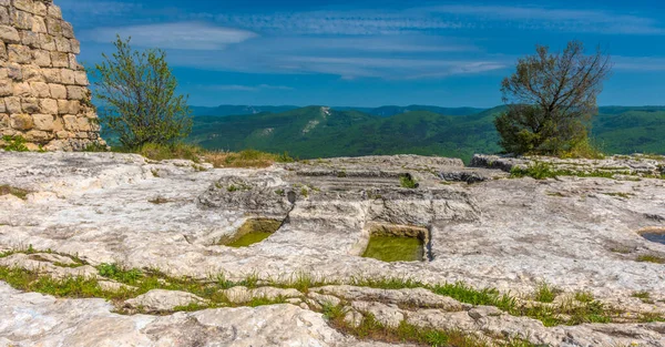 Grotte Mangup Kale Ville Dans République Crimée Journée Ensoleillée — Photo