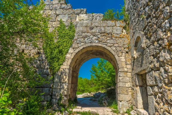 Mangup Kale Kota Gua Crimea Hari Sunny — Stok Foto