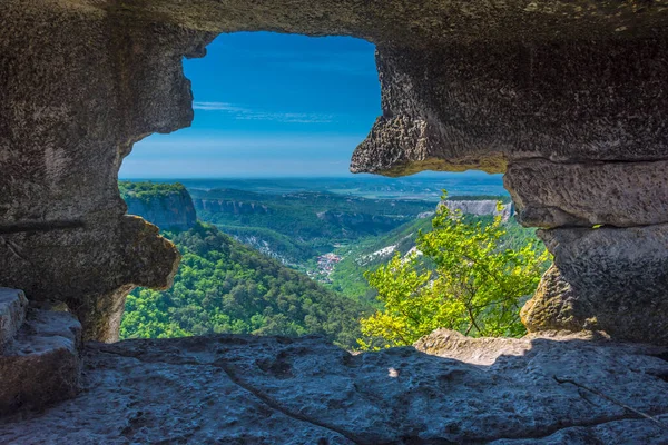 クリミア半島のマングアップ ケール洞窟都市 晴れた日 — ストック写真