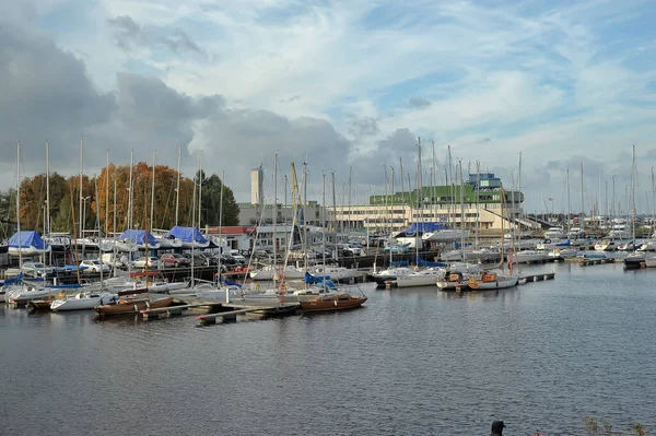 Tallin Estonia 2016 Parking Małych Statków Jachtów Porcie Letnim Przy — Zdjęcie stockowe