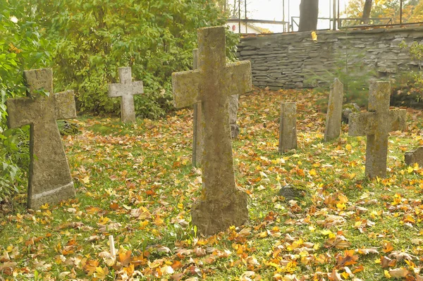 Estland Tallinn 2016 Steinkreuze Auf Dem Alten Friedhof Herbst — Stockfoto