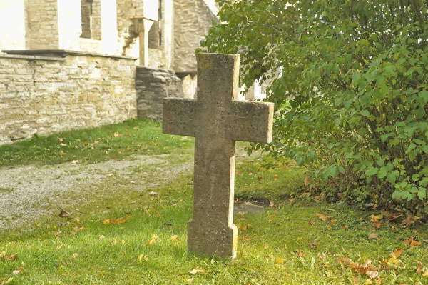 Estonia Tallinn 2016 Stone Crosses Old Cemetery Autumn — Fotografia de Stock