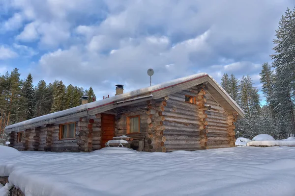 Wooden Cabin Log House Pine Forest Winter Landscape — Stok fotoğraf