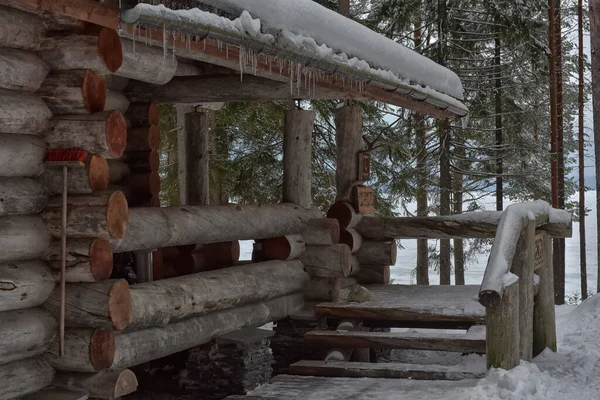 Wooden Cabin Log House Pine Forest Winter Landscape — Φωτογραφία Αρχείου