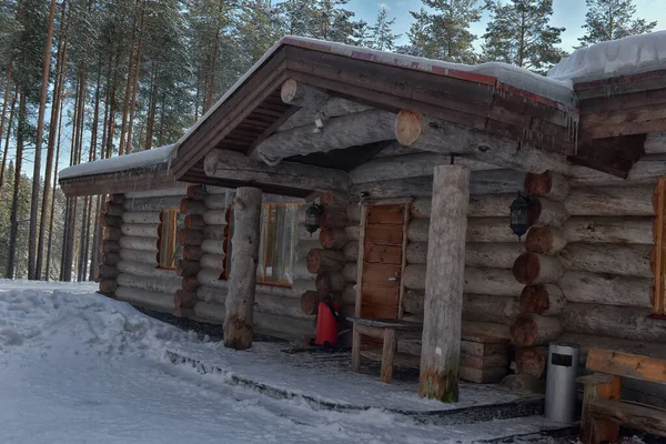 Wooden Cabin Log House Pine Forest Winter Landscape — Foto de Stock