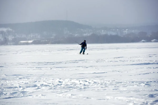 Petrozavodsk Ρωσια 2021 Εκπαίδευση Αθλητών Kiting Χειμερινή Ηλιόλουστη Μέρα Στη — Φωτογραφία Αρχείου