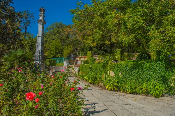 Elemento Architettonico Meraviglioso Parco Nel Palazzo Massandra 2020 Yalta Crimea — Foto Stock