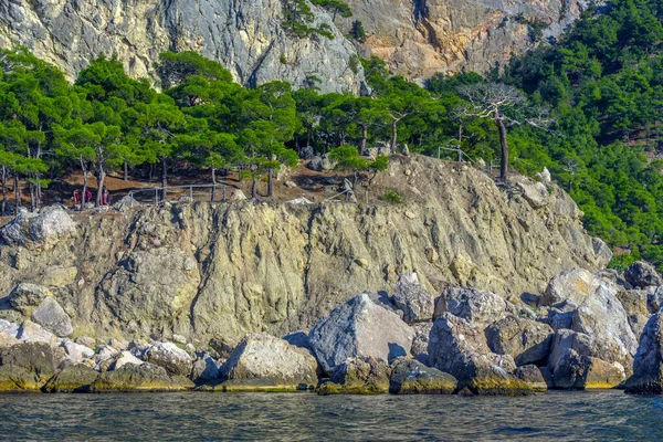 Hermosa Vista Desde Agua Paisaje Montaña Crimea Amarillo Naranja Cerca —  Fotos de Stock