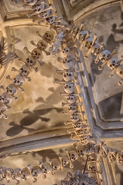 Ozdoba Wykonana Ludzkich Kości Czaszek Kościółku Lub Kostnicy Sedlca Kostnice — Zdjęcie stockowe