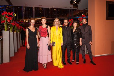 Tomasz Wasilewski, Dorota Kolak, Magdalena Cielecka, Julia Kijowska, Marta Nieradkiewicz and Andrzej Chyra