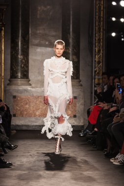 Francesco Scognamiglio göster