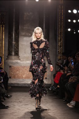 Francesco Scognamiglio göster