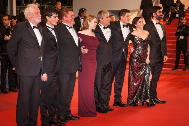 'Dikey (Rester dikey) kalan' prömiyeri 