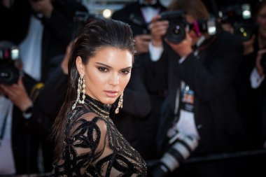 'From The Land And The Moon (Mal De Pierres)'