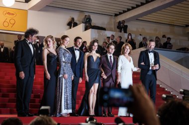 'Yalnızca (Juste La Fin Du Monde) dünyanın sonudur' Premiere