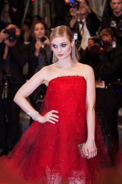 'Neon iblis' prömiyeri