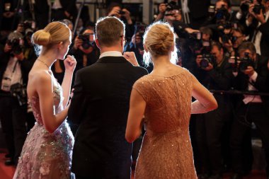 'Neon iblis' prömiyeri