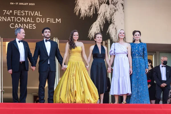 Cannes Frankreich Juli 2021 Marion Cotillard Mary Finn Regisseur Flore — Stockfoto