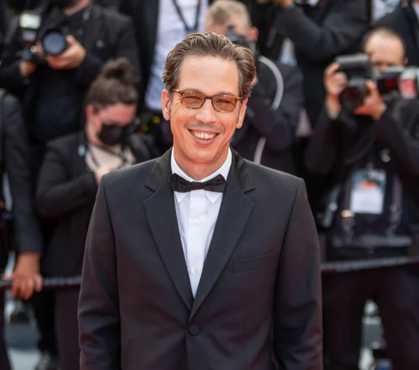 Cannes Francia Julio 2021 Actor Francés Reda Kateb Saluda Llegada — Foto de Stock