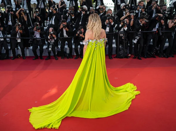 Cannes フランス 2021年7月8日 イタリアのブロガーChiara Ferragniがカンヌ映画祭第74回版で映画 スティルウォーター の上映に到着 — ストック写真