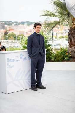 12 Temmuz 2021 'de Louis Garrel, 74. Cannes Film Festivali' nde 
