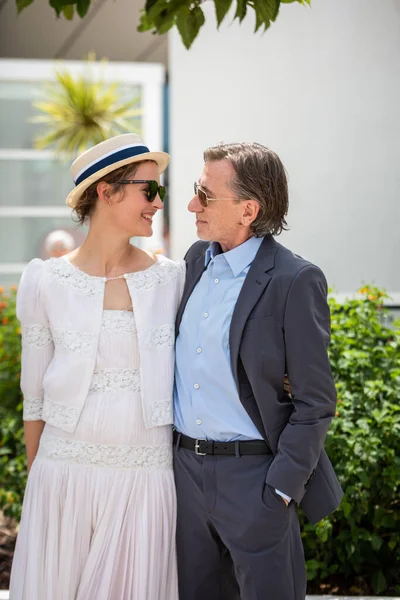 Cannes Francia Julio 2021 Tim Roth Vicky Krieps Asisten Photocall — Foto de Stock