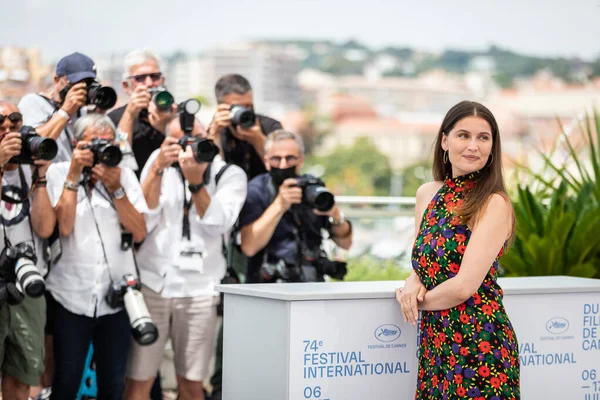 フランス カンヌ国際映画祭2021年7月12日 第74回カンヌ国際映画祭で行われた クロワザード にラテティア カスタが参加 — ストック写真