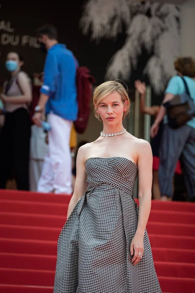 Cannes Frankrike Juli 2021 Rysk Skådespelerska Svetlana Ustinova Deltar Röda — Stockfoto