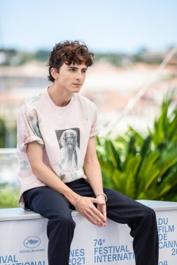 CANNES, FRANCE - 13 Temmuz 2021: Timothe Chalamet, 74. Cannes Film Festivali sırasında 