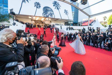 Cannes Film Festivali 'nde Nieves Alvarez 