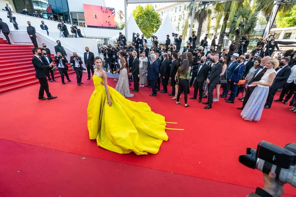 Cannes Frankrike Juli 2021 Noel Capri Berry Deltar Visningen Aline — Stockfoto