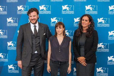 John jencks, AMI canaan mann ve holly hassell