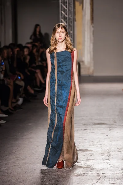 UMA WANG - Milan Fashion Week Spring-Summer 2015 — Stock Photo, Image