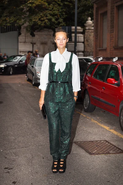 Dasha Shapovalova - Milan Fashion Week Primavera Verano 2015 — Foto de Stock