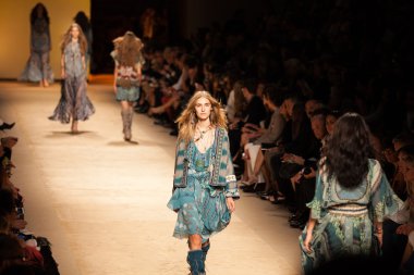 Etro - milan moda hafta kadın giyim ilkbahar-yaz 2015