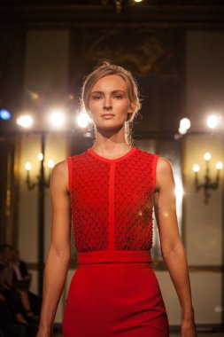 Elisabetta franchi - milan moda hafta ilkbahar-yaz 2015
