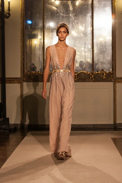 Elisabetta Franchi -  Milan Fashion Week Womenswear Spring-Summer 2015 — Stok Foto