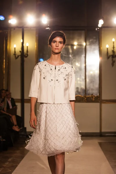 Elisabetta franchi - moda milan tydzień wiosna-2015 — Zdjęcie stockowe