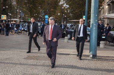 Petro Poroshenko Arco della Pace meydanında