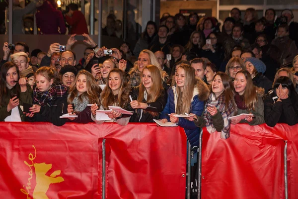 Jóvenes fans — Foto de Stock