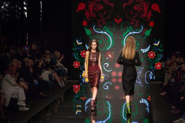 Milan Fashion Week Aigner Show'da