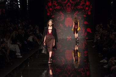 Milan Fashion Week Aigner Show'da