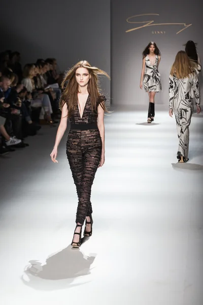 Genny show at the Milan Fashion Week — Stock Photo, Image