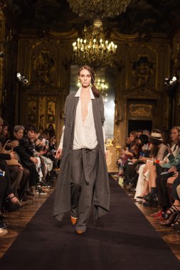 Milan Fashion Week Show'da Nicholas K